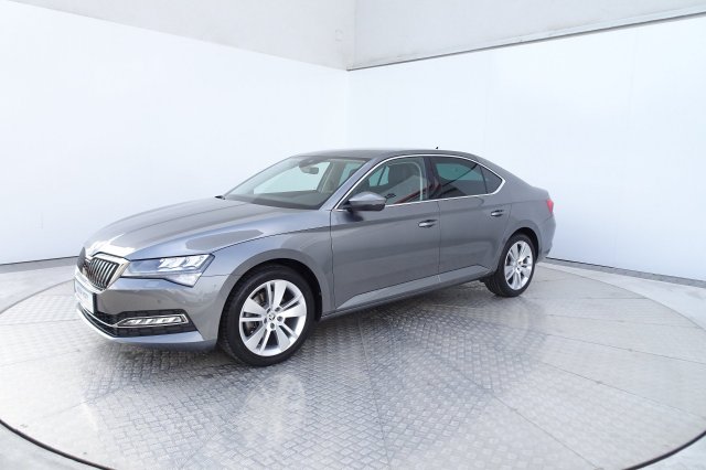 Škoda Superb galerie