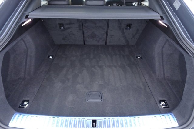 Audi Q8 Sportback e-tron galerie