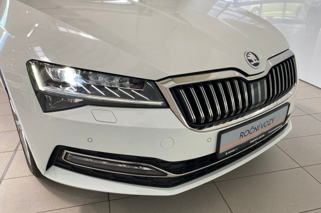 Škoda Superb galerie