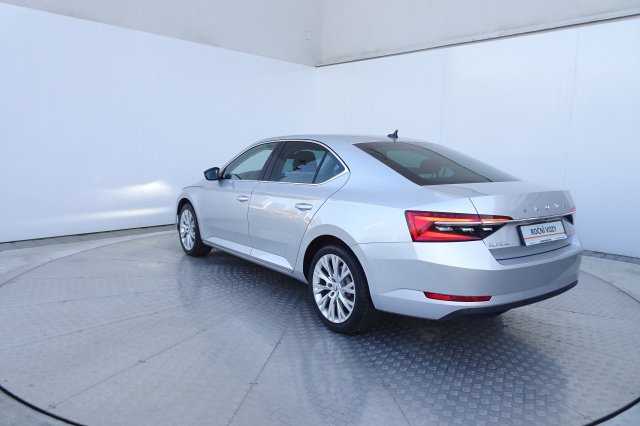 Škoda Superb galerie