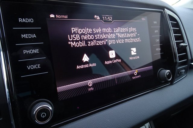 Škoda Karoq galerie