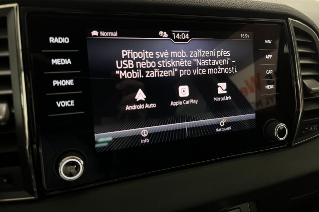 Škoda Karoq galerie