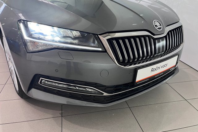 Škoda Superb galerie