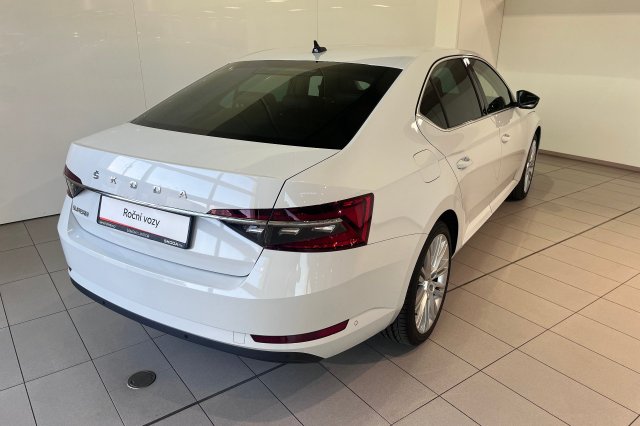 Škoda Superb galerie