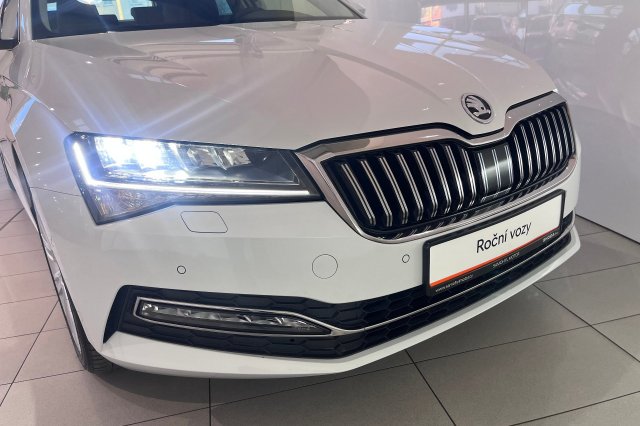 Škoda Superb galerie