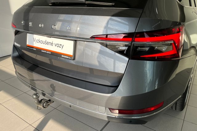 Škoda Superb galerie