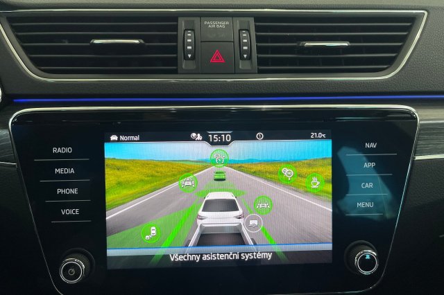 Škoda Superb galerie