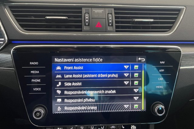 Škoda Superb galerie