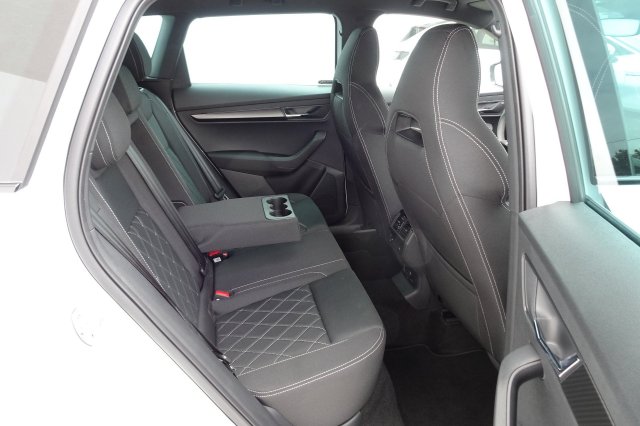 Škoda Karoq galerie