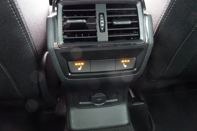 Škoda Karoq galerie
