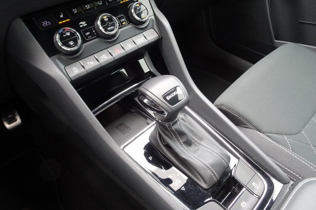 Škoda Karoq galerie