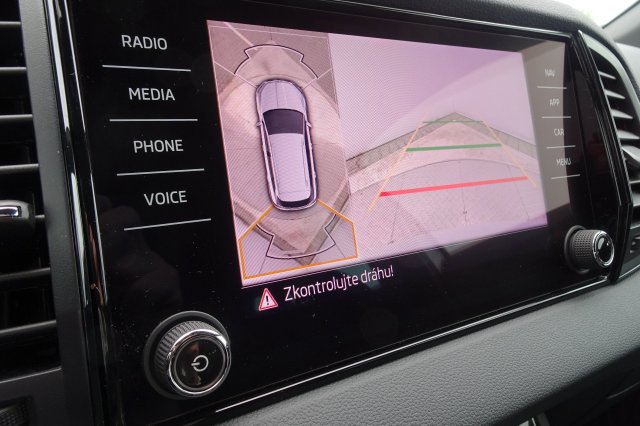 Škoda Karoq galerie