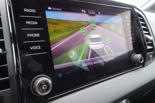 Škoda Karoq galerie