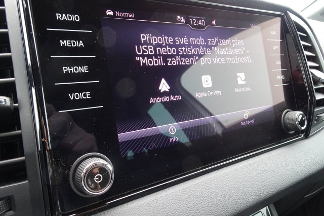 Škoda Karoq galerie