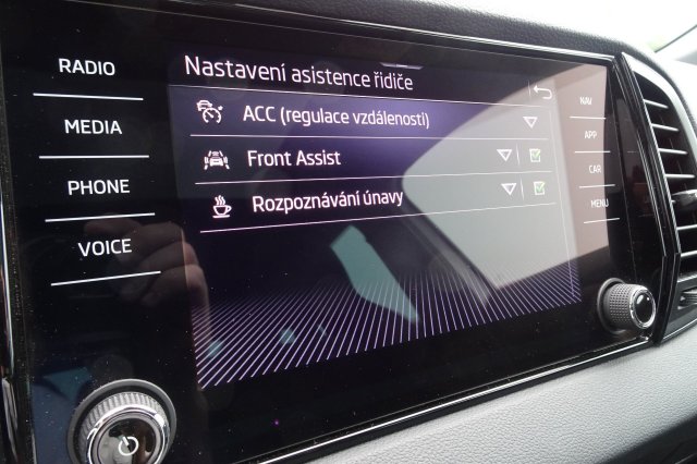 Škoda Karoq galerie
