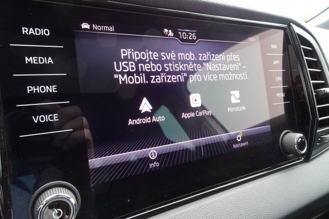 Škoda Karoq galerie