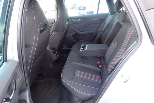 Škoda Kamiq galerie