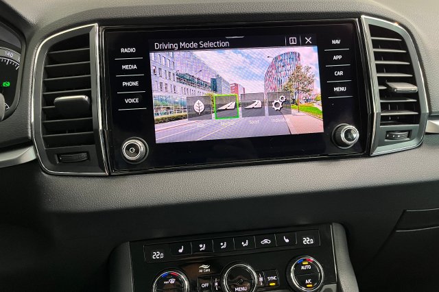 Škoda Karoq galerie