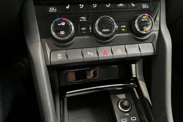 Škoda Karoq galerie