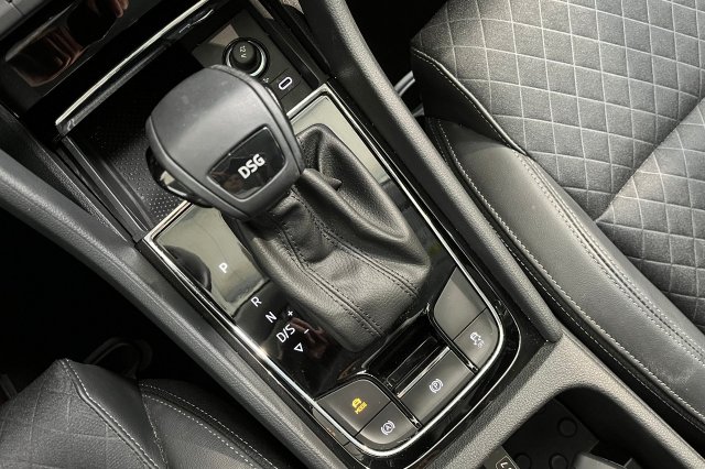 Škoda Karoq galerie