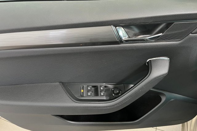 Škoda Superb galerie