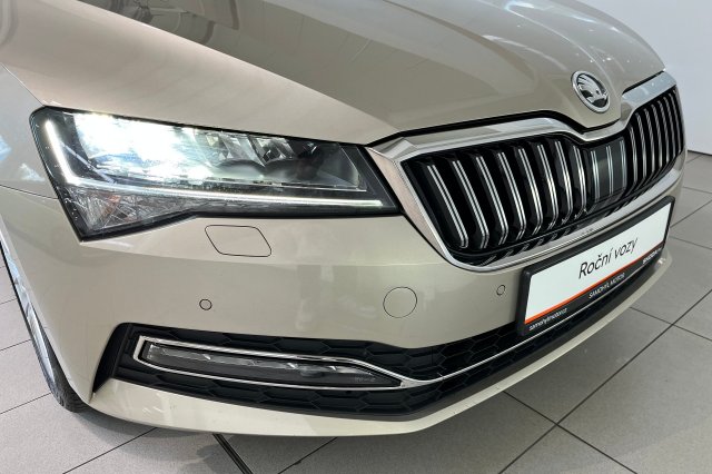 Škoda Superb galerie