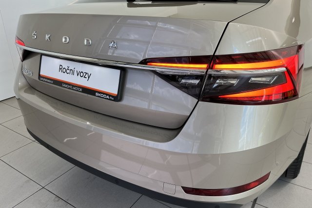 Škoda Superb galerie
