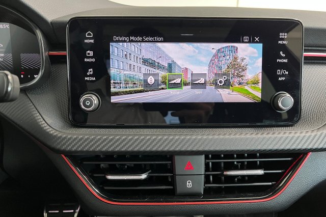 Škoda Kamiq galerie