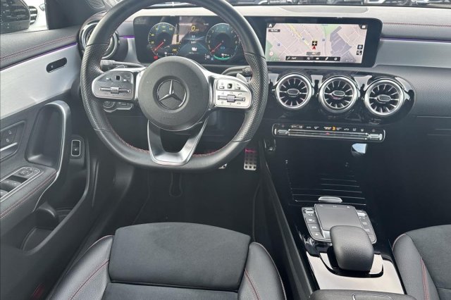 Mercedes-Benz CLA galerie