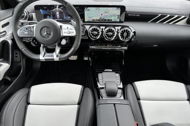Mercedes-Benz CLA galerie