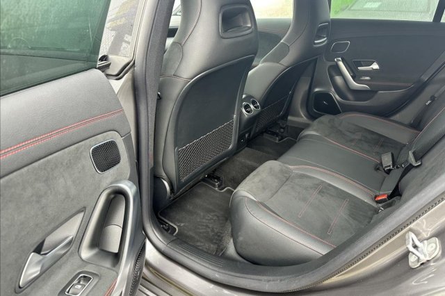 Mercedes-Benz CLA galerie