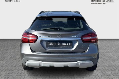 Mercedes-Benz GLA galerie