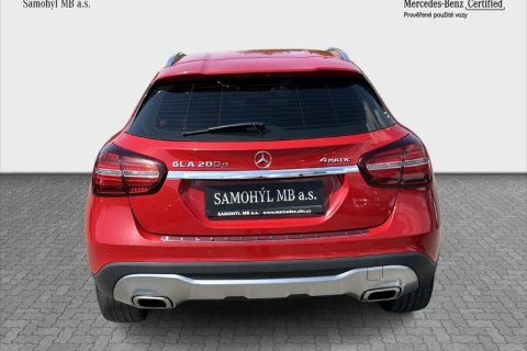 Mercedes-Benz GLA galerie