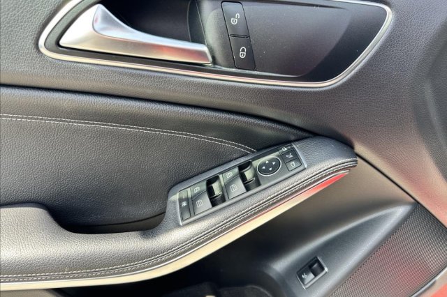 Mercedes-Benz GLA galerie