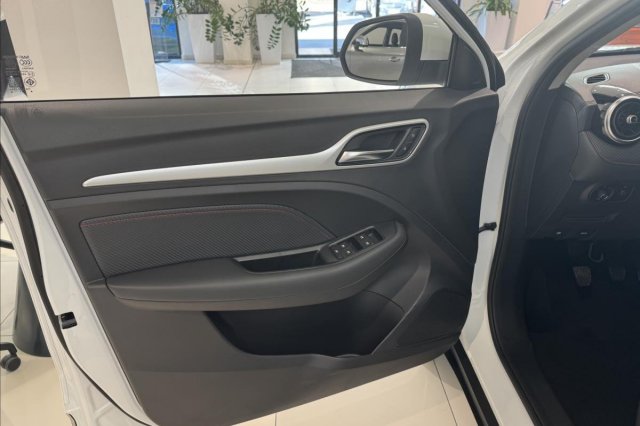 MG ZS galerie