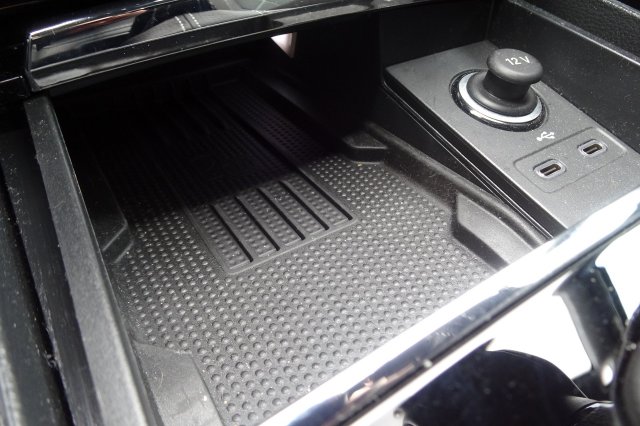 Škoda Karoq galerie