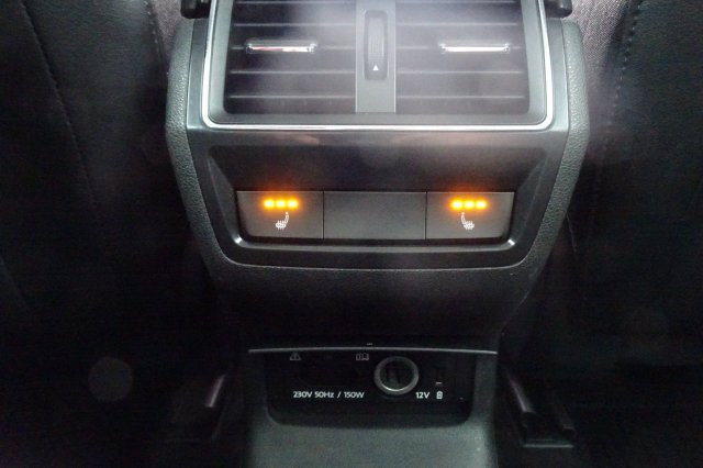 Škoda Karoq galerie
