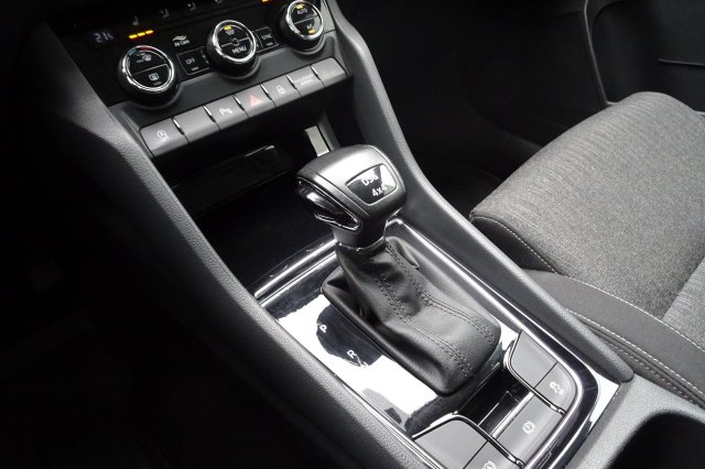 Škoda Karoq galerie