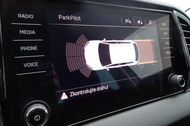 Škoda Karoq galerie