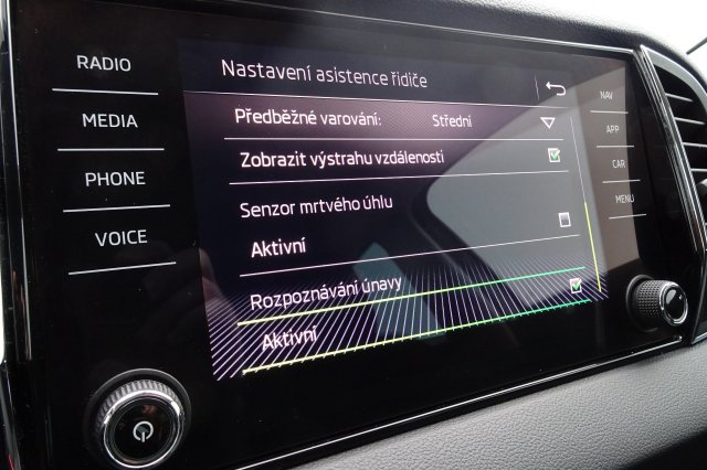 Škoda Karoq galerie