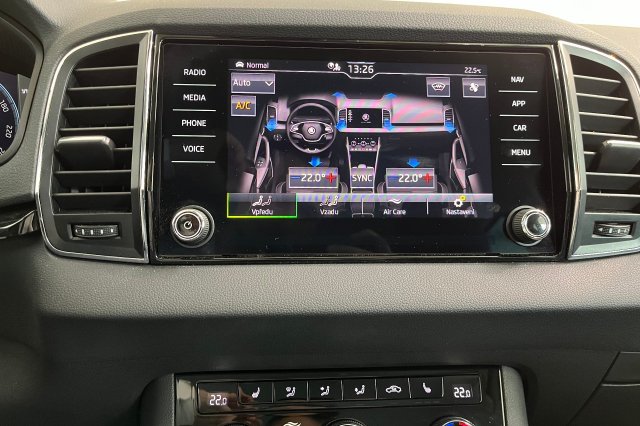 Škoda Karoq galerie