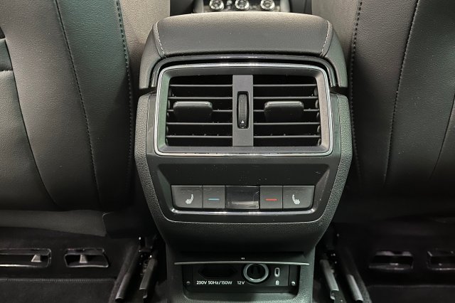 Škoda Karoq galerie