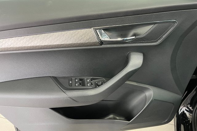 Škoda Karoq galerie