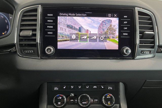 Škoda Karoq galerie