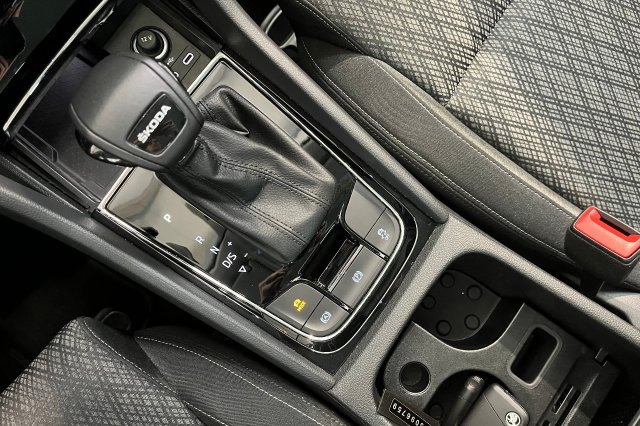 Škoda Karoq galerie