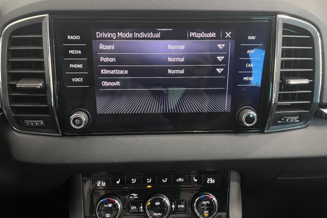 Škoda Karoq galerie