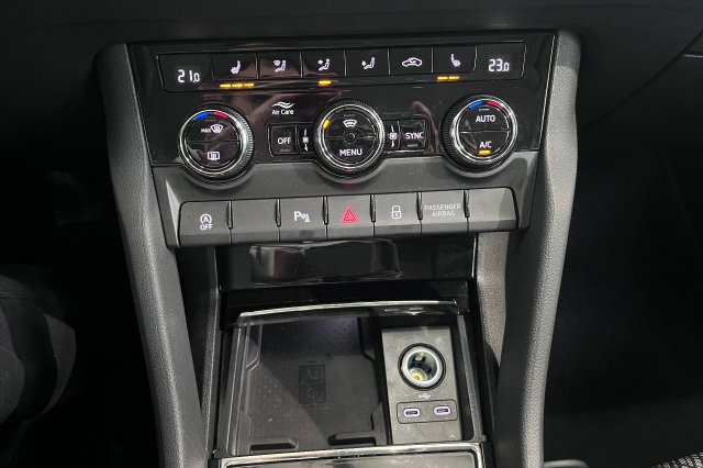 Škoda Karoq galerie