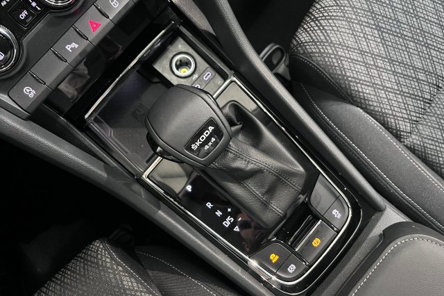 Škoda Karoq galerie