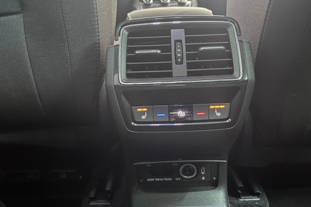 Škoda Karoq galerie