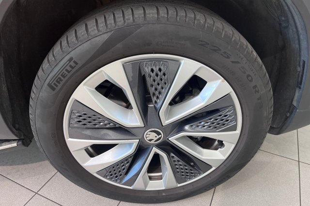 Škoda Karoq galerie